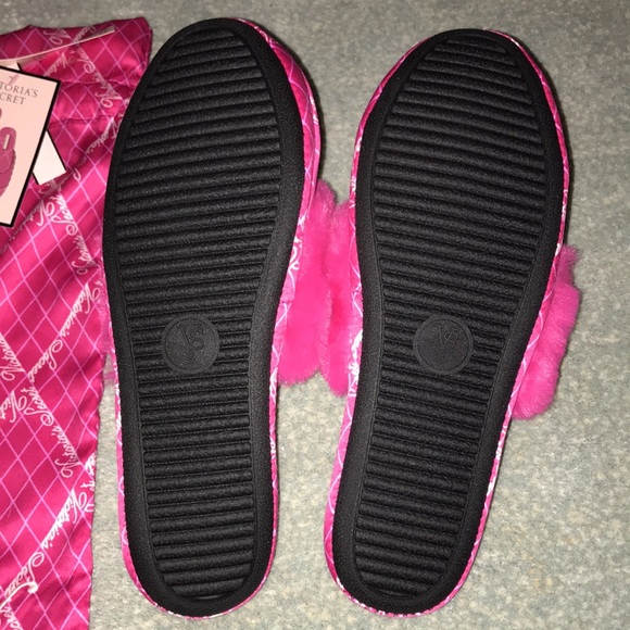 NWT Victoria’s Secret slipper & bag small - Picture 5 of 6